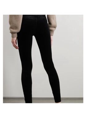 SPANX  NWOT  Medium Black Velvet High-Rise Leggings - Sculpting Fit. Fabulous 💕